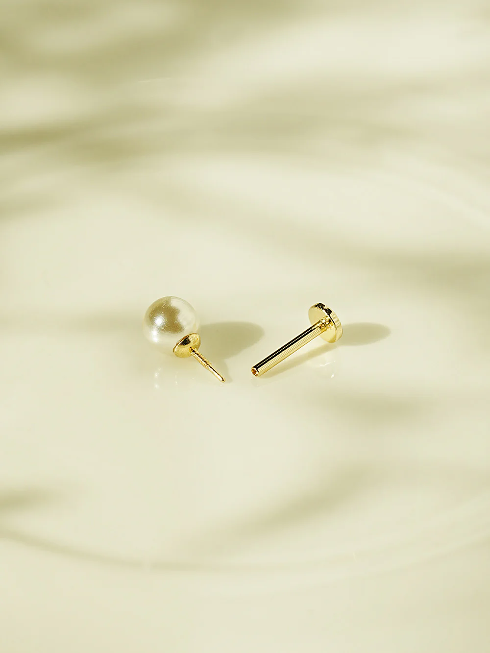 14K Gold Basic Pearl Internally Threaded Labret Piercing 20G - Image 11