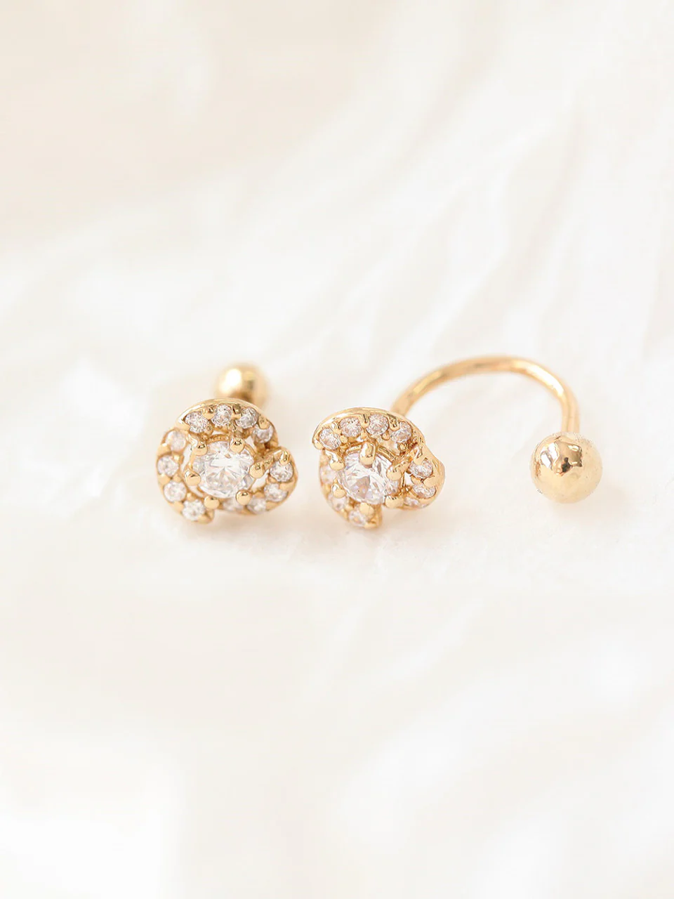 14K Gold Camelia Flower Tragus Piercing 18G16G - Image 3