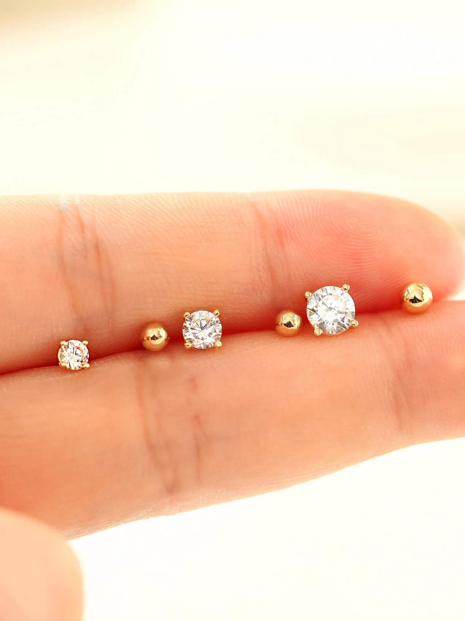 14K Gold Round CZ U shape tragus piercing 18g - Image 4