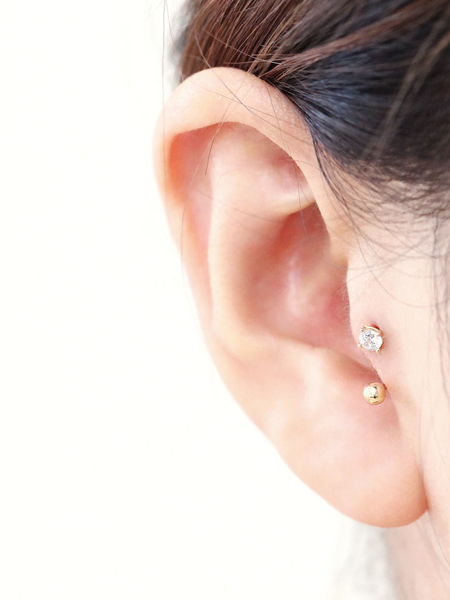 14K Gold Round CZ U shape tragus piercing 18g - Image 9