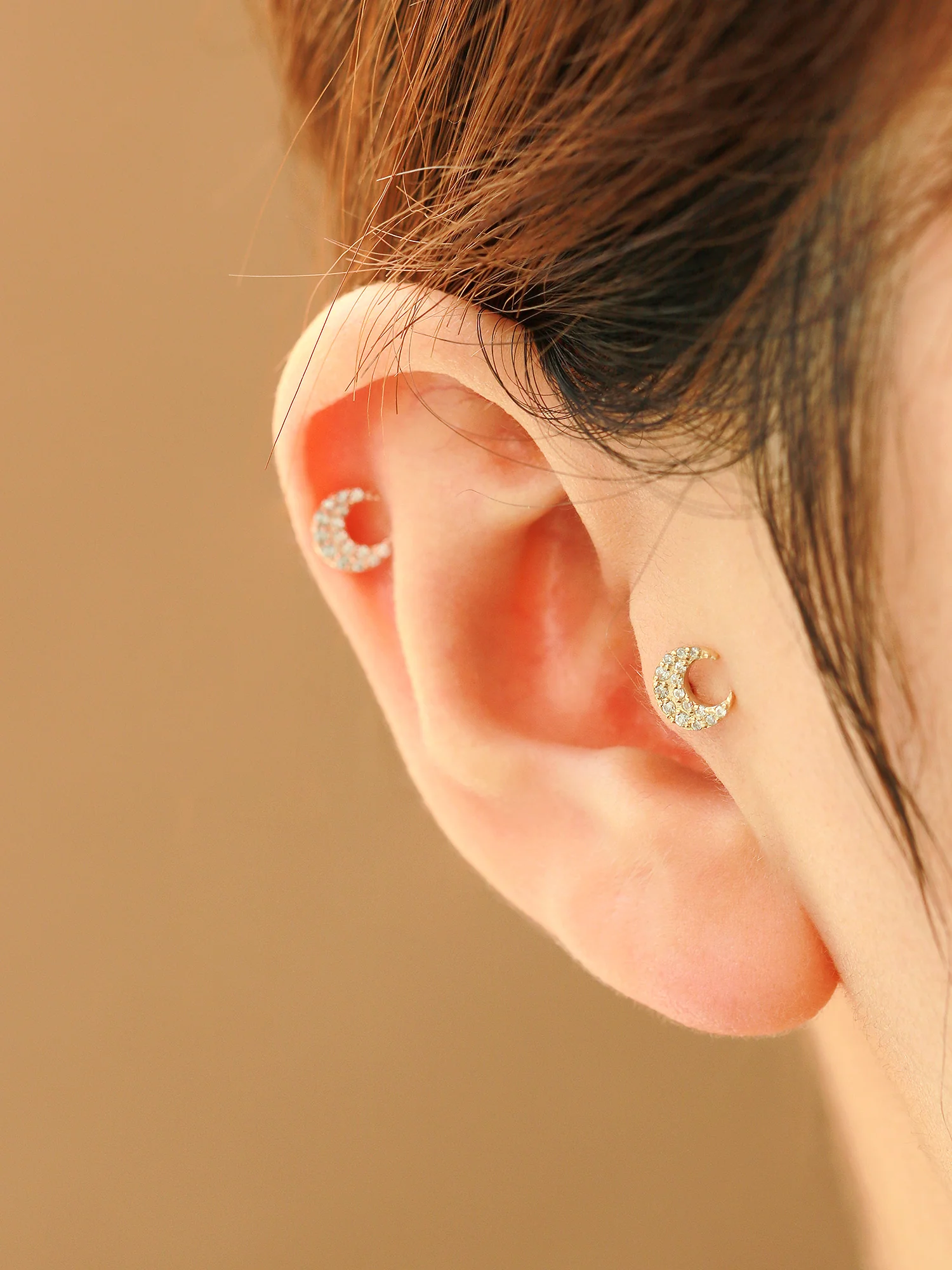 14K Gold Delicate Crescent Labret Piercing 18G16G - Image 4