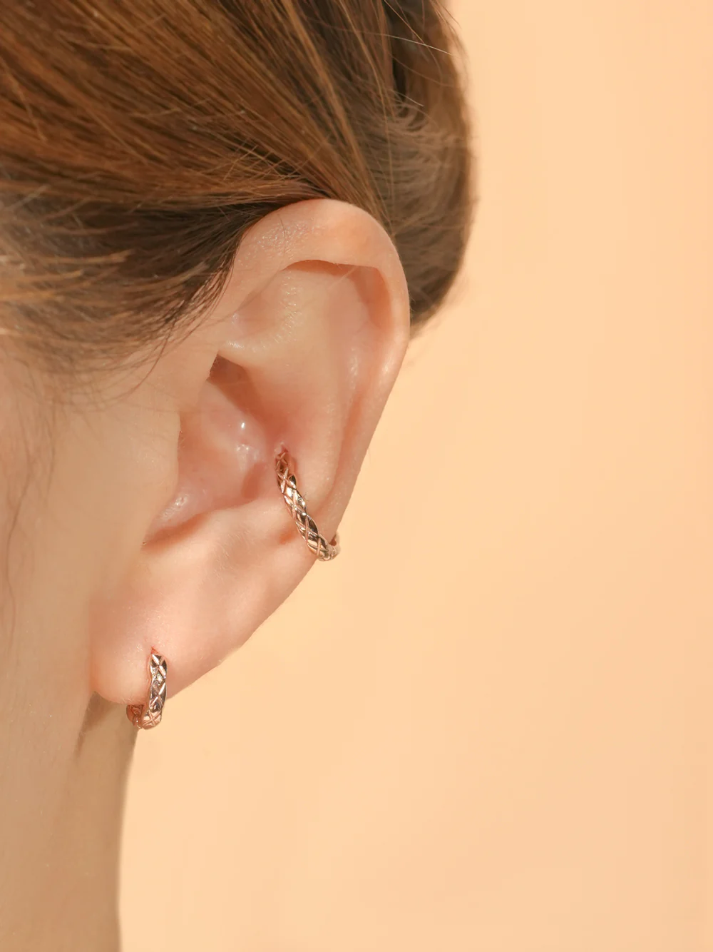 14K Gold Glow Cartilage Hoop Earring - Image 16