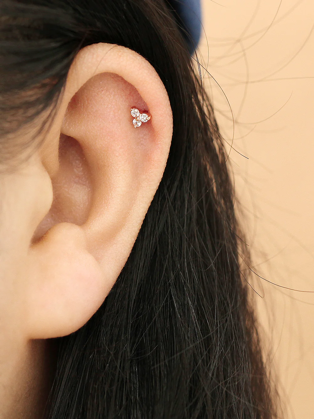 14K Gold Internally Threaded Triangle Cubic Labret Piercing 18G16G - Image 3