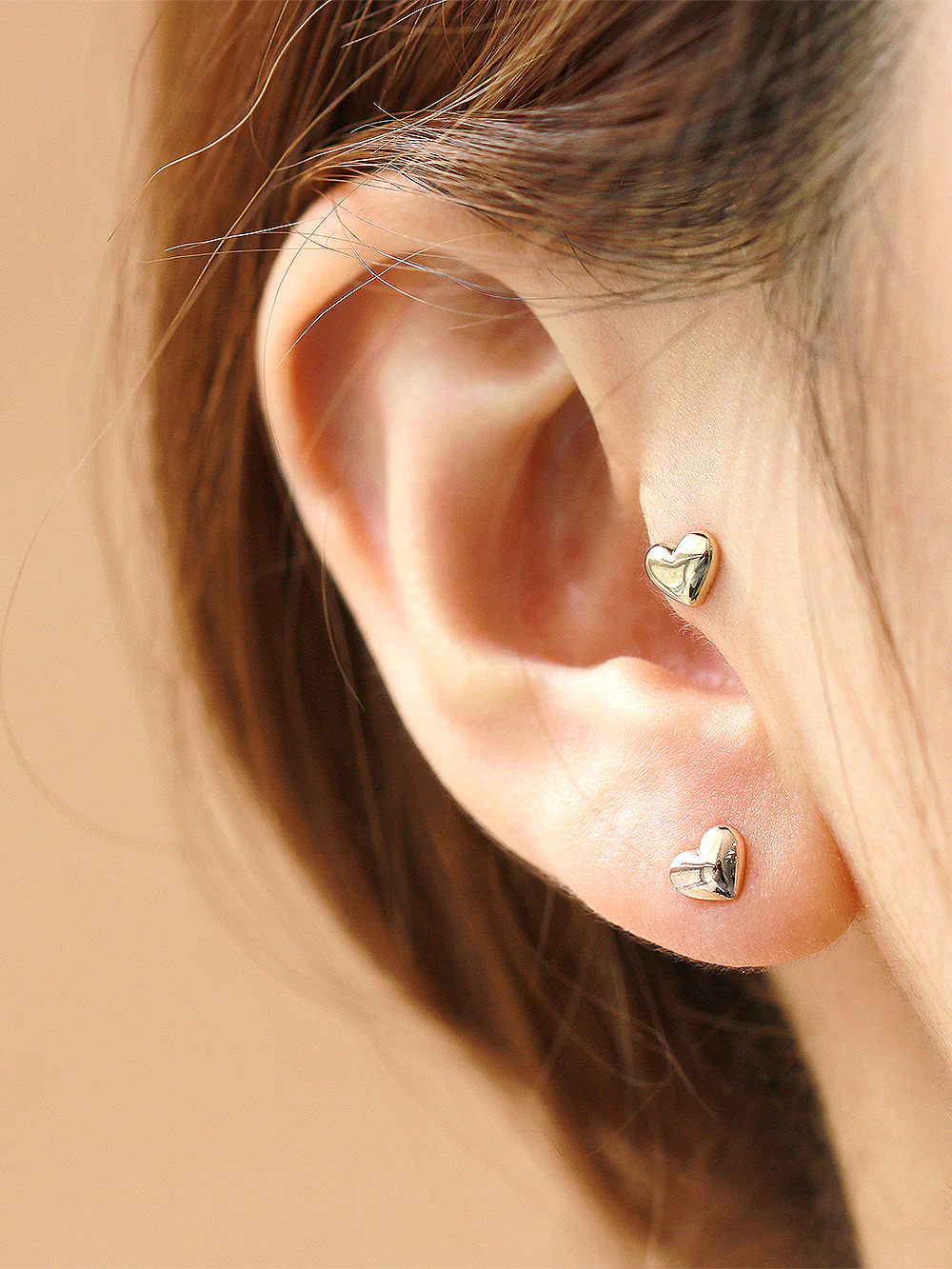 14K Gold Internally Threaded Volume Heart Labret Piercing 18G16G - Image 4