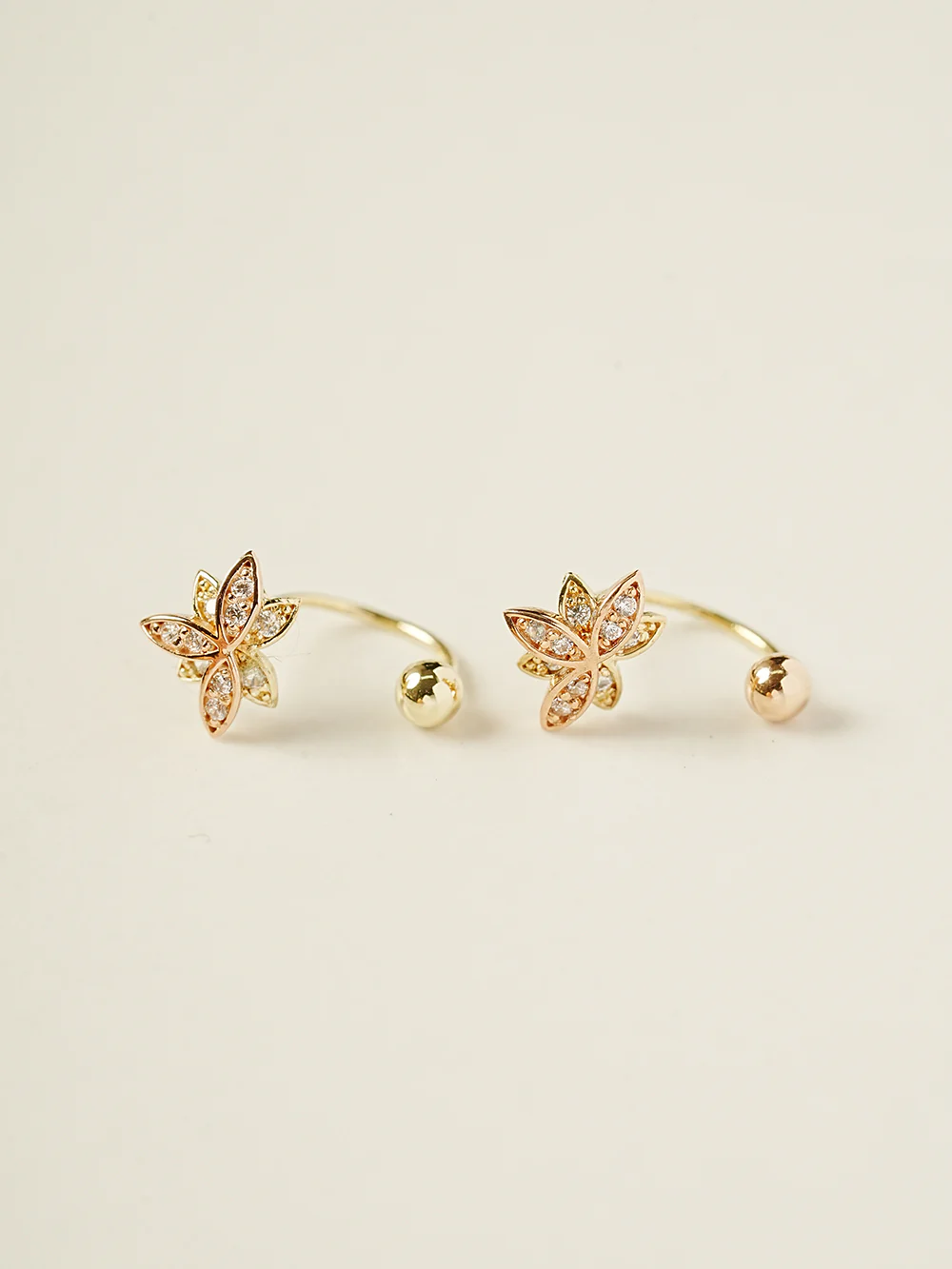 14K Gold Lotus Curve Piercing 20G - Image 3
