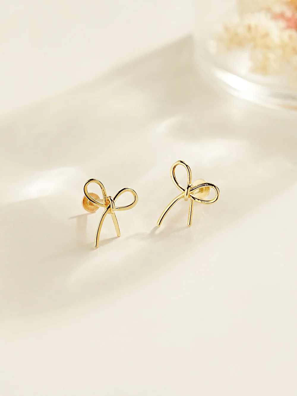 14K Gold Ribbon Internally Threaded Labret Piercing 20G18G16G - Image 3