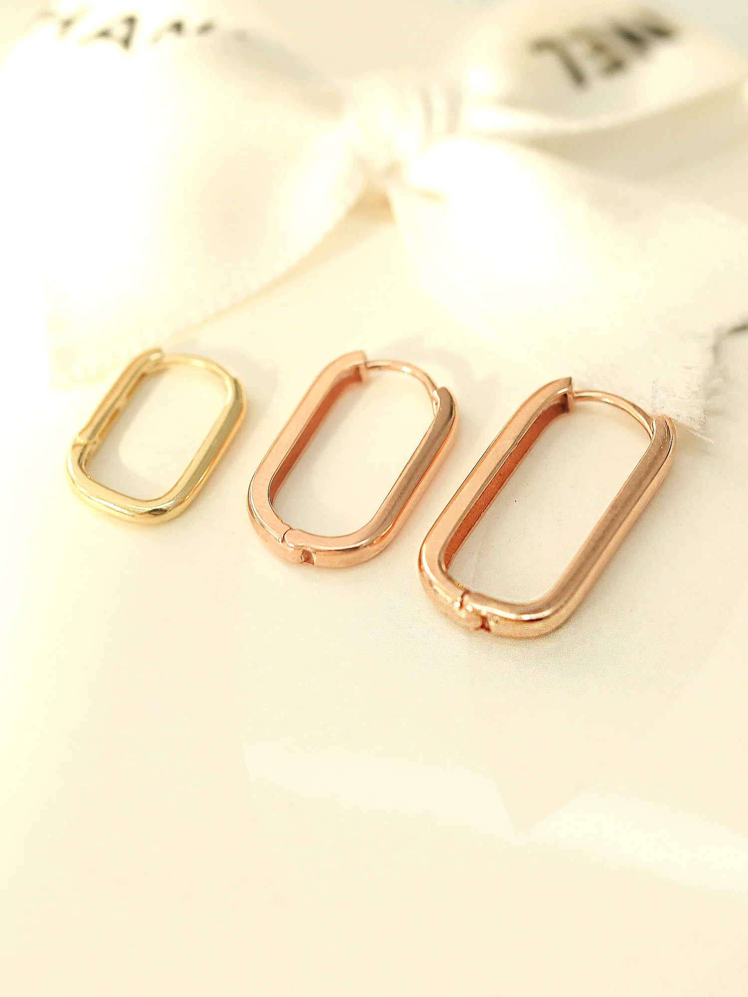 14K Gold Round Square Hoop Earring - Image 9