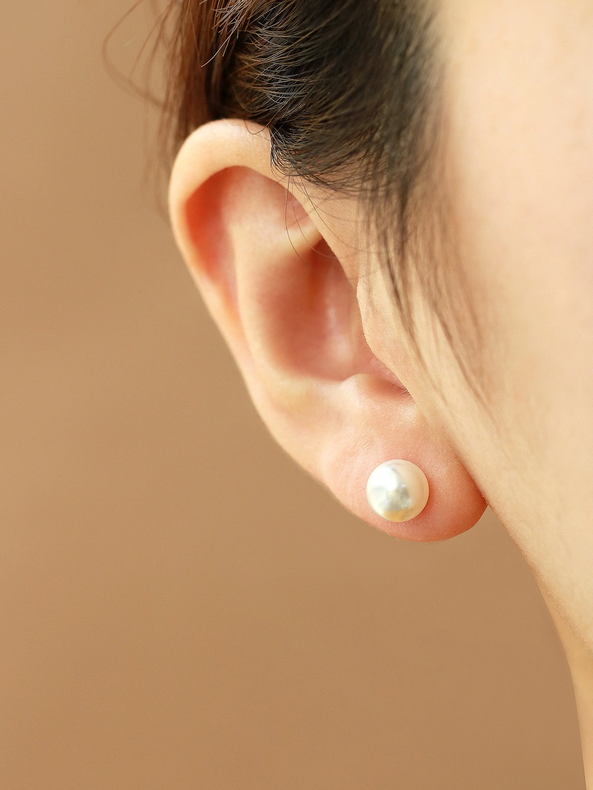 14K Gold Swarovski Pearl Stud Earring - Image 7