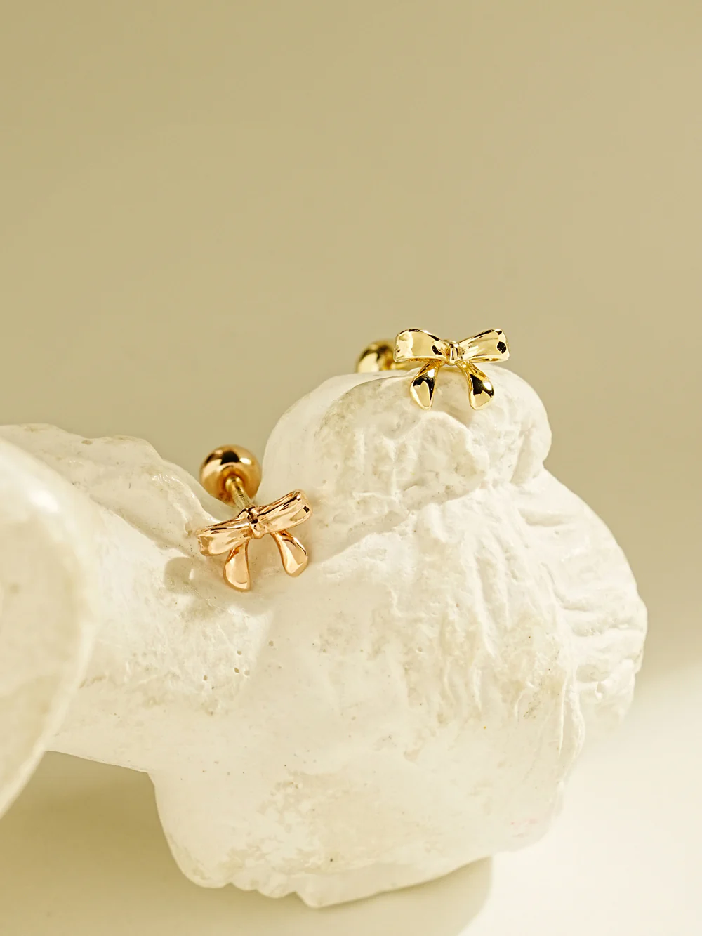 14K Gold Sweet Ribbon Cartilage Earring 20G18G16G - Image 6