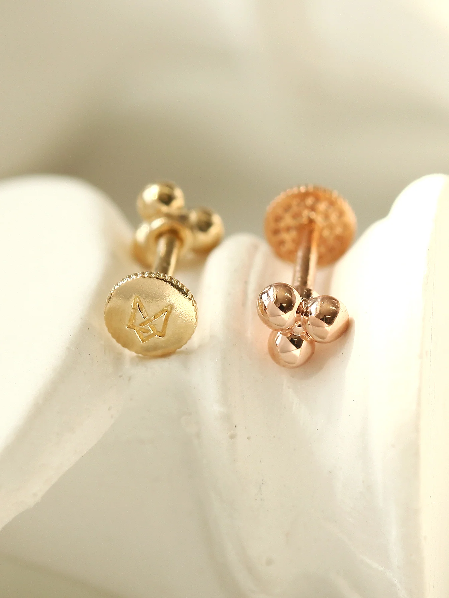 14K Gold Triangle Ball Labret Piercing S,M 18G16G - Image 3