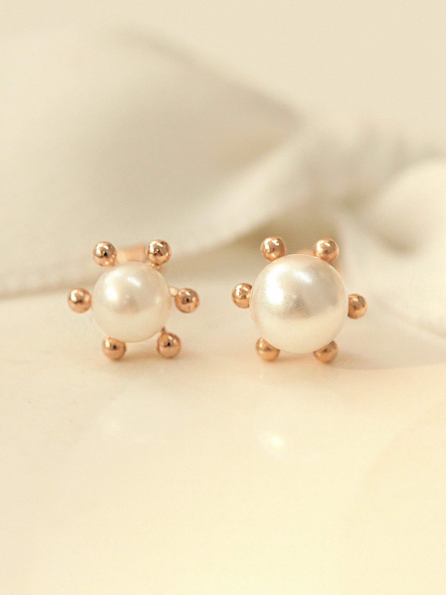 14K Gold Triple Flower Pearl Cartilage Earring 18G16G - Image 7