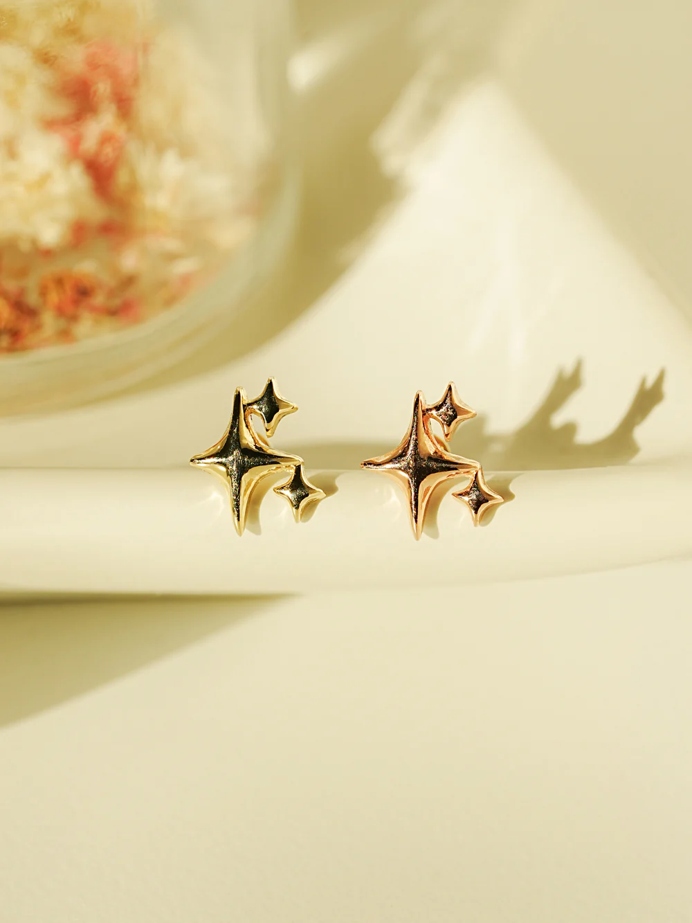 14K Gold Twinkle Glossy Internally Threaded Labret Piercing 20G - Image 5