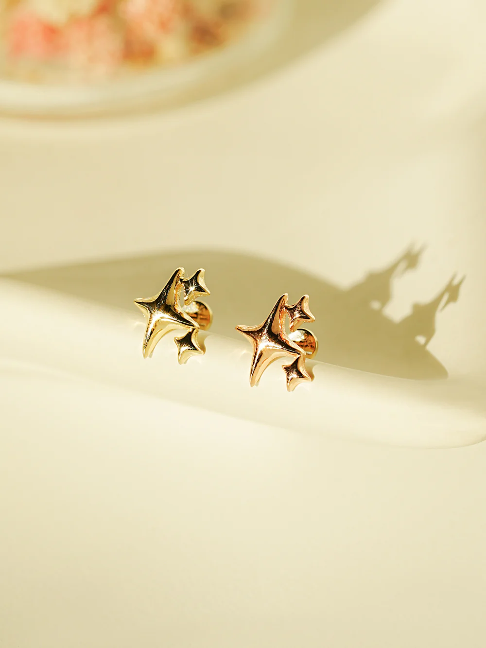 14K Gold Twinkle Glossy Internally Threaded Labret Piercing 20G - Image 7