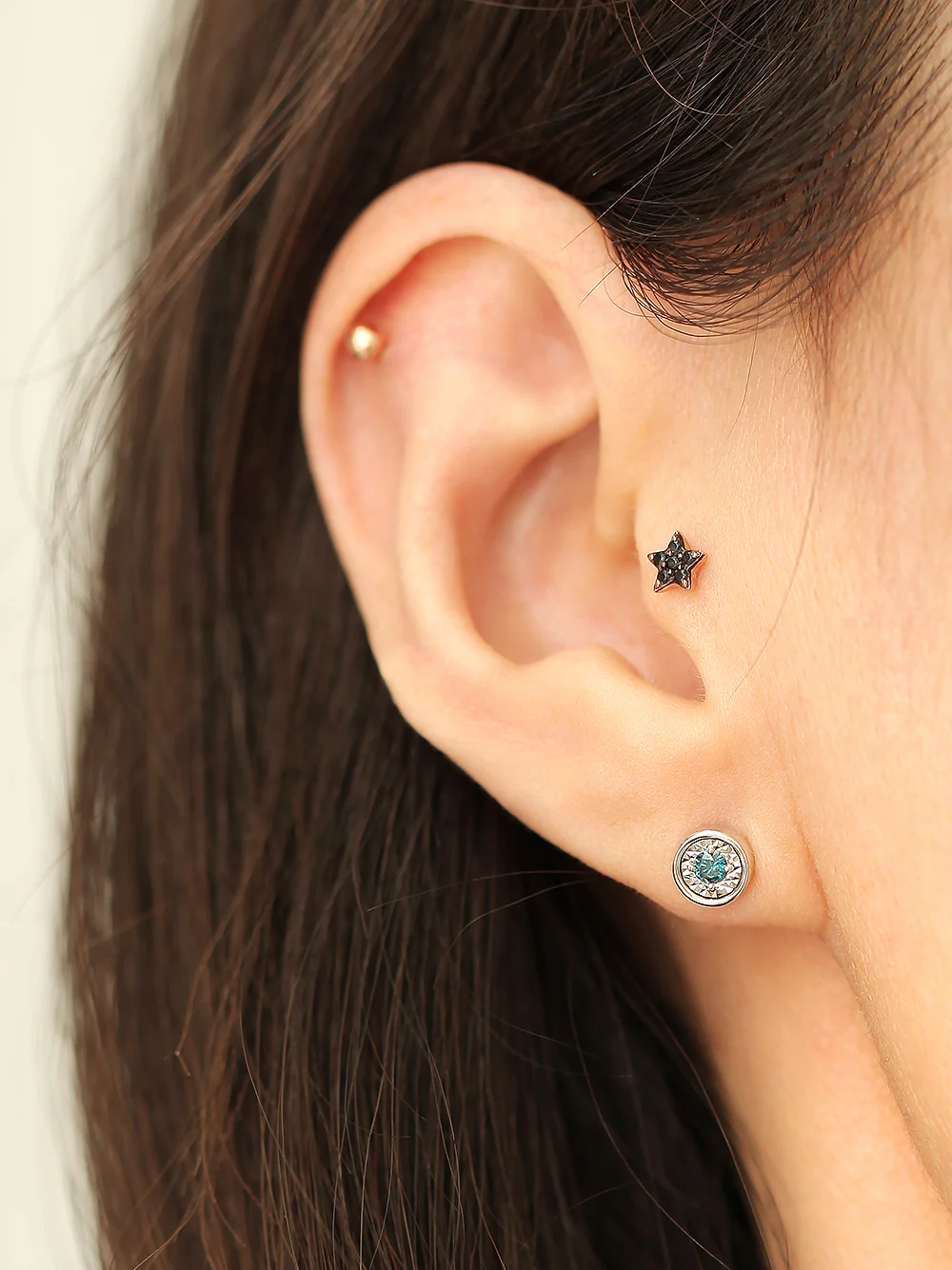 14K Gold White Blue Diamond Earring - Image 4