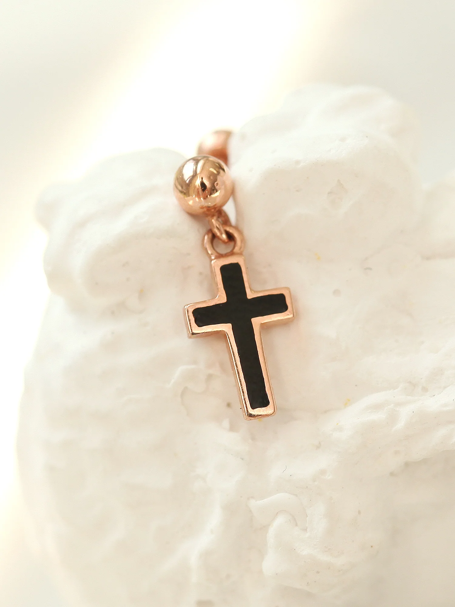 14K Gold Cross / Heart Cartilage earring 20g - Image 3