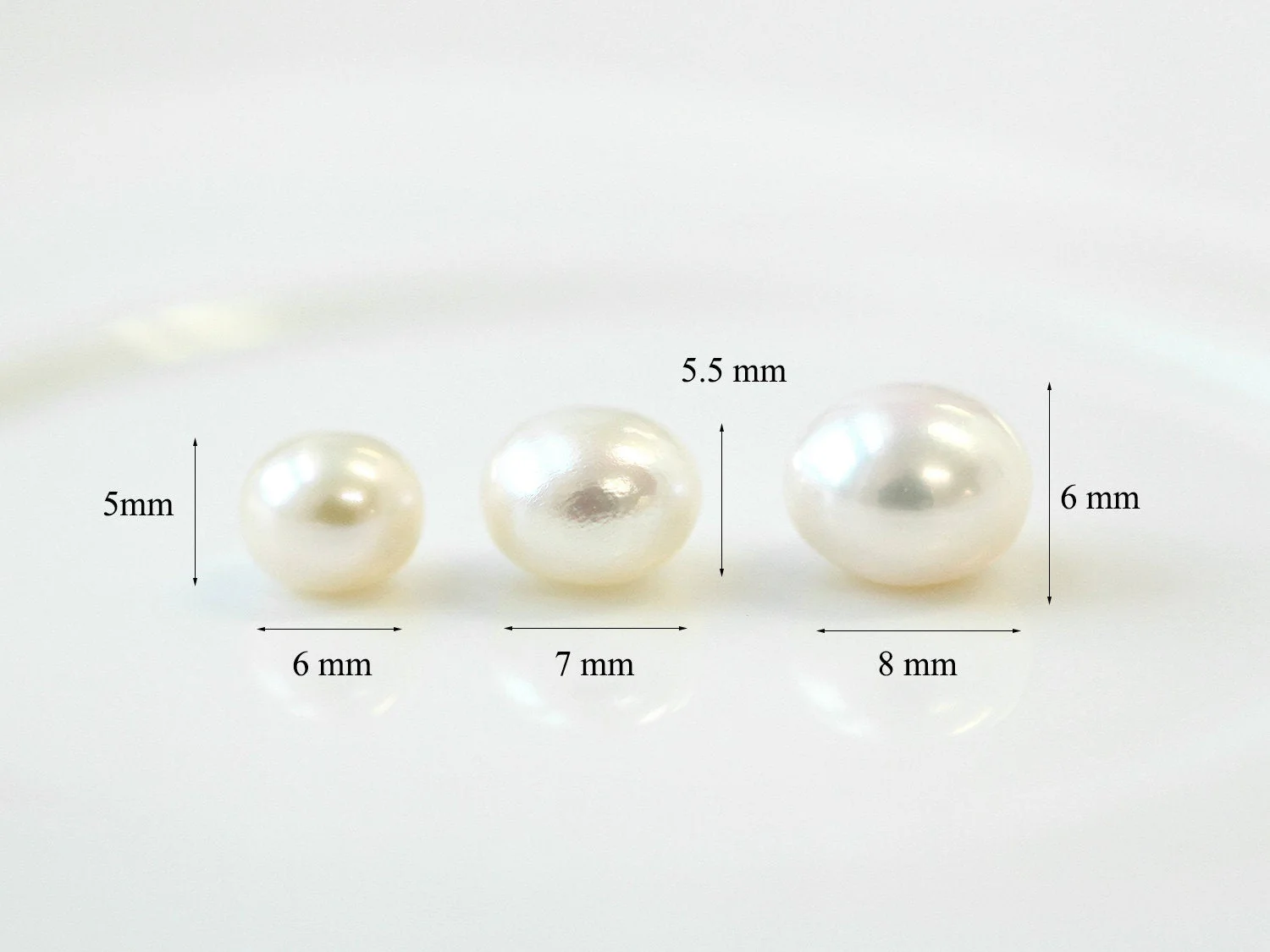 14K Gold Nature Fresh Water Pearl Cartilage Stud Earring - Image 10
