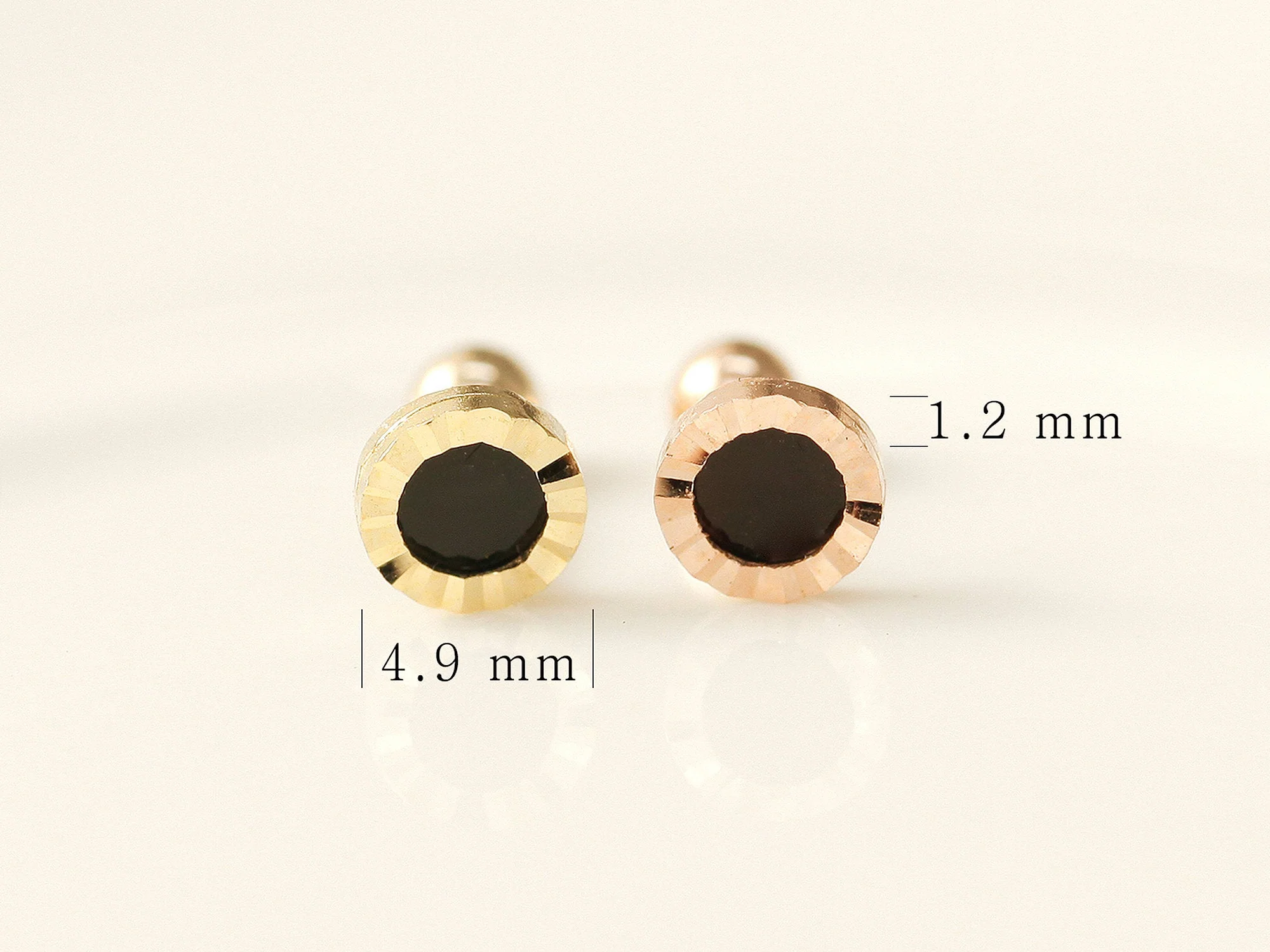 14K Gold Dainty Onyx Cartilage Earring 20G - Image 12