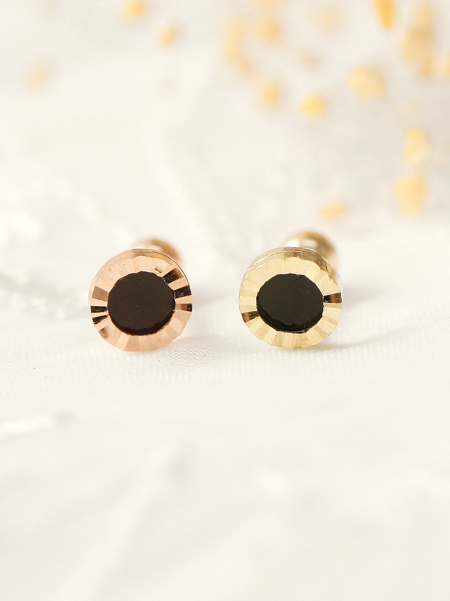 14K Gold Dainty Onyx Cartilage Earring 20G - Image 3