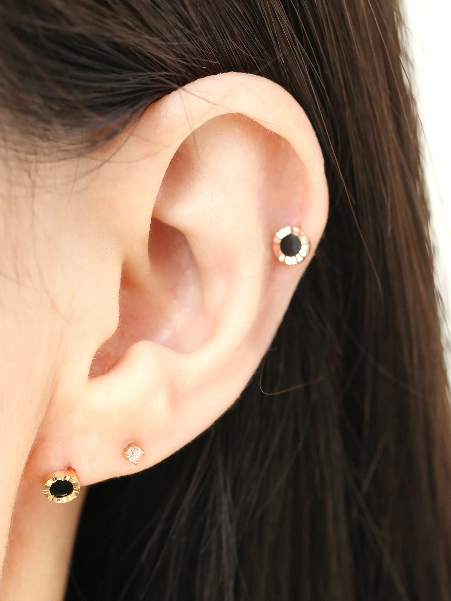 14K Gold Dainty Onyx Cartilage Earring 20G - Image 9