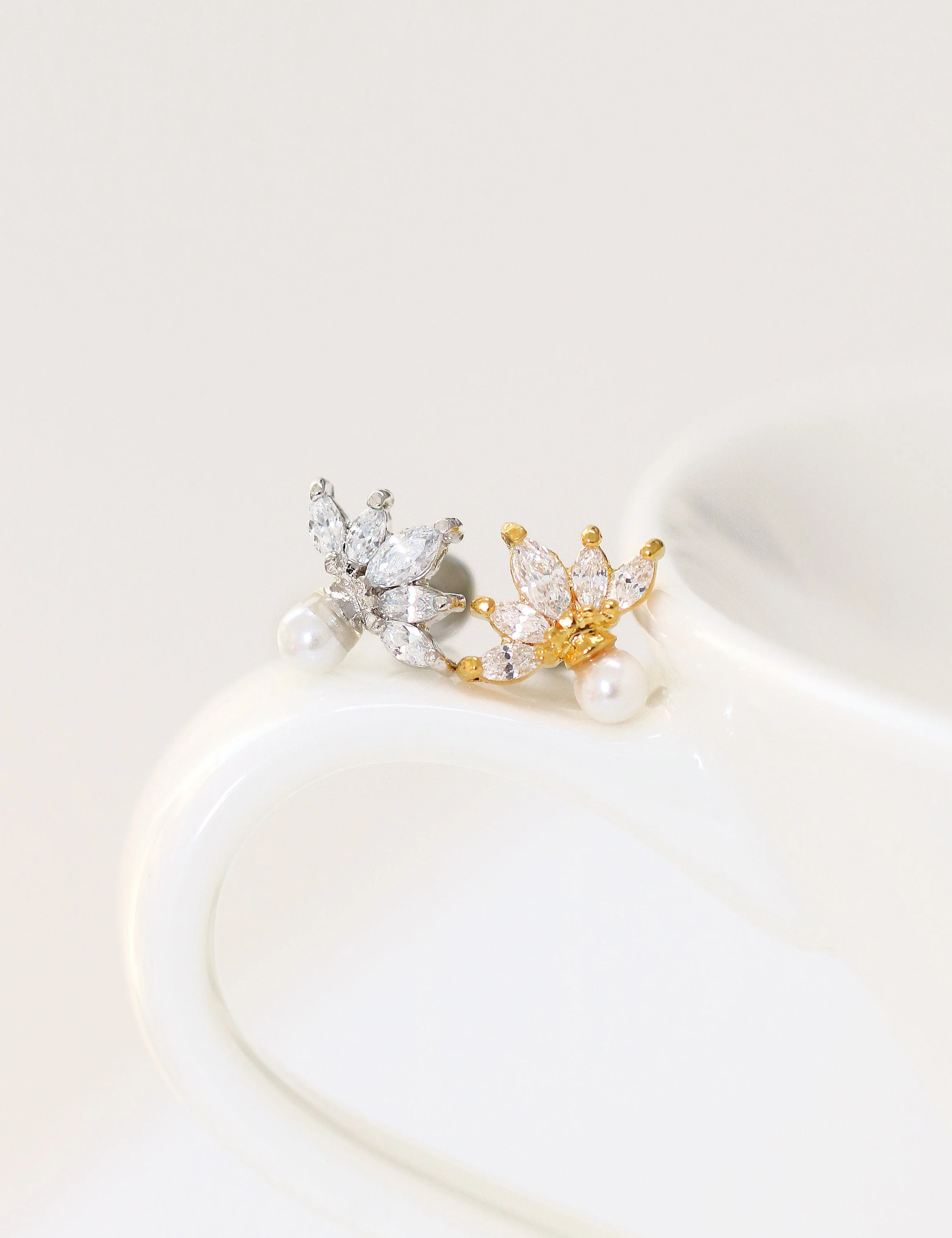Crown pearl Ear Piercing - Image 4