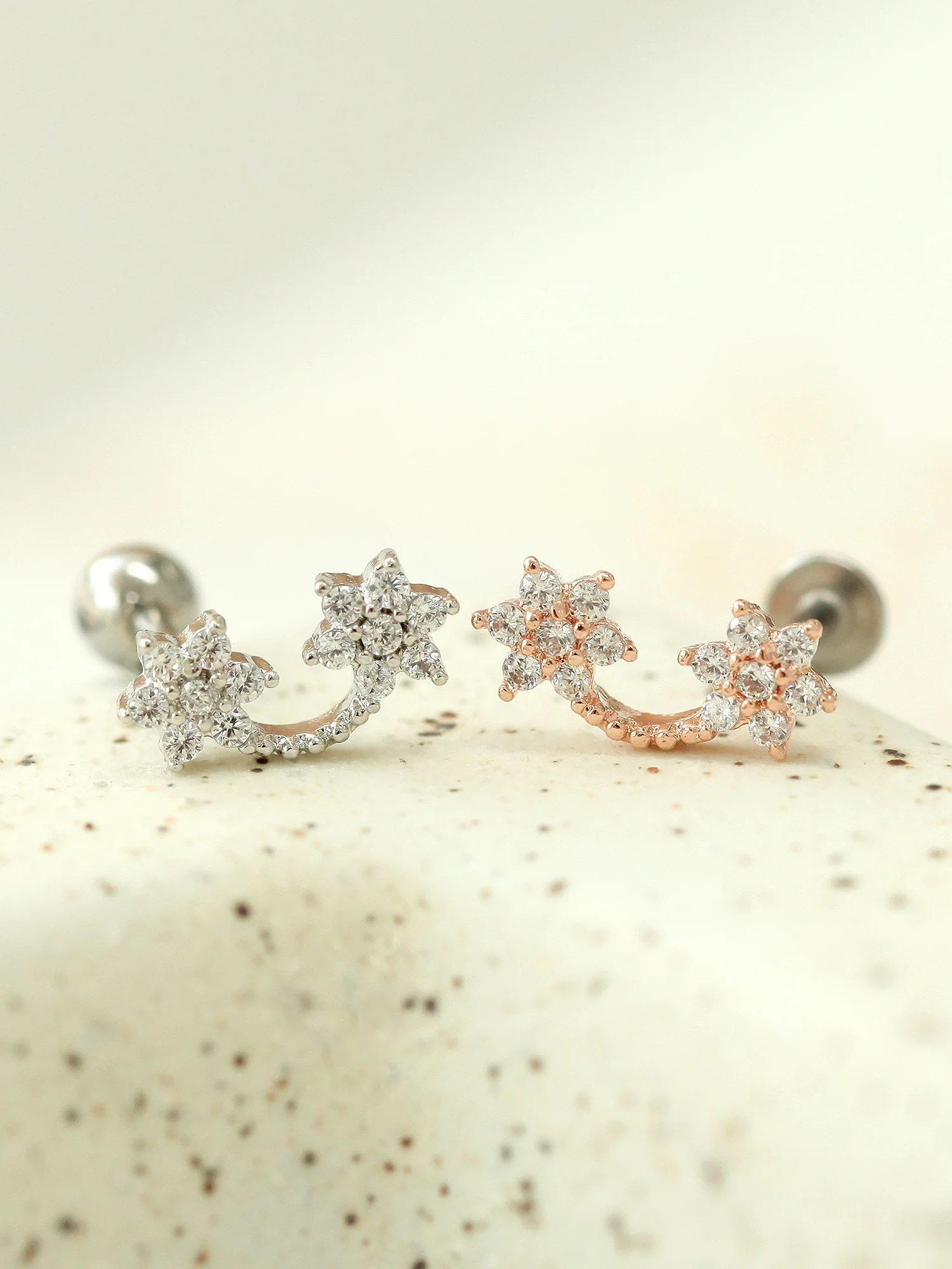 Double Flower Cartilage earring - Image 9